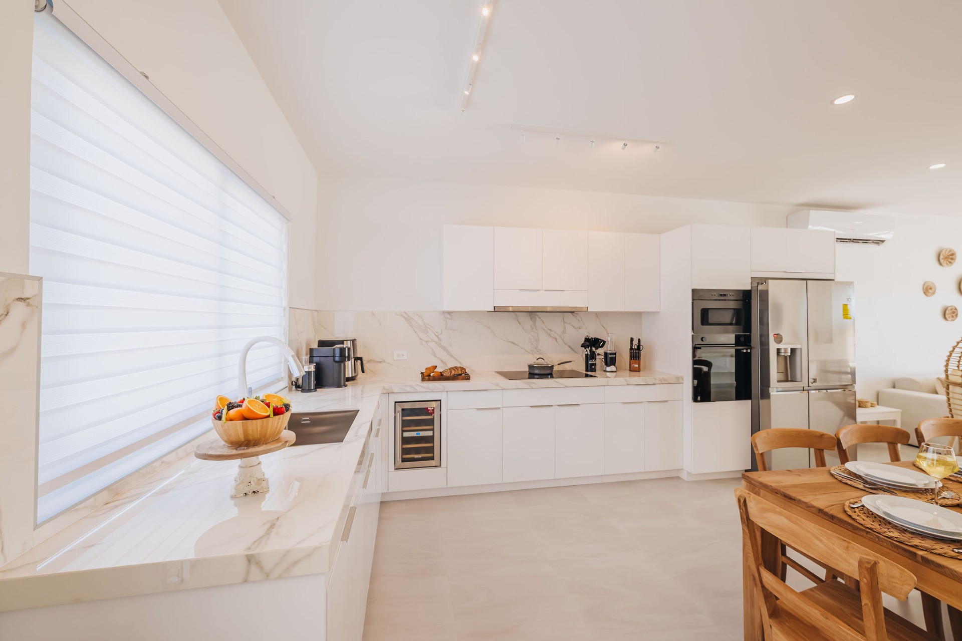 Hoya · Kitchen & dining