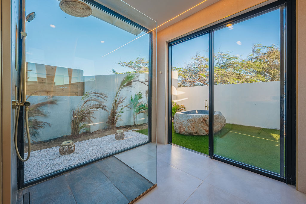 Alma · Bathrooms & spa