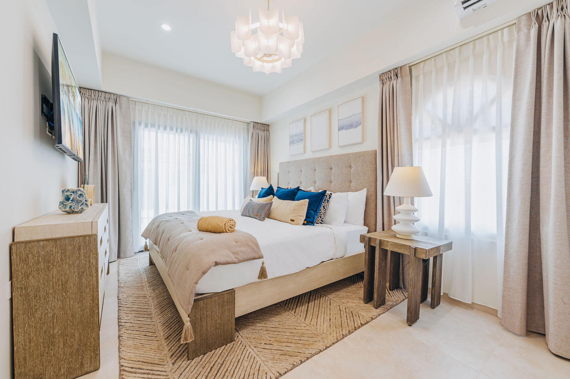 Reina del Sol · Bedrooms