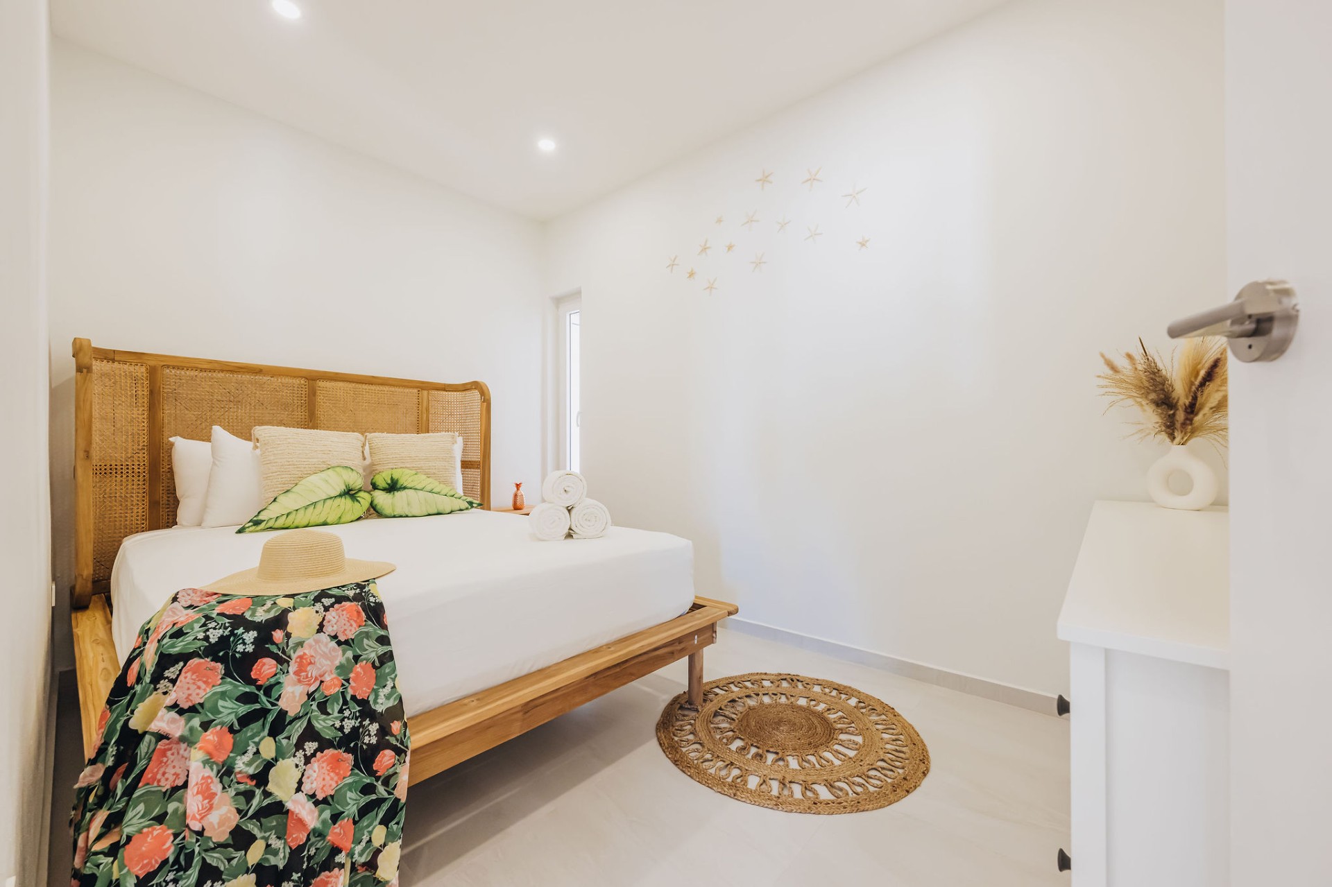 Hoya · Bedrooms