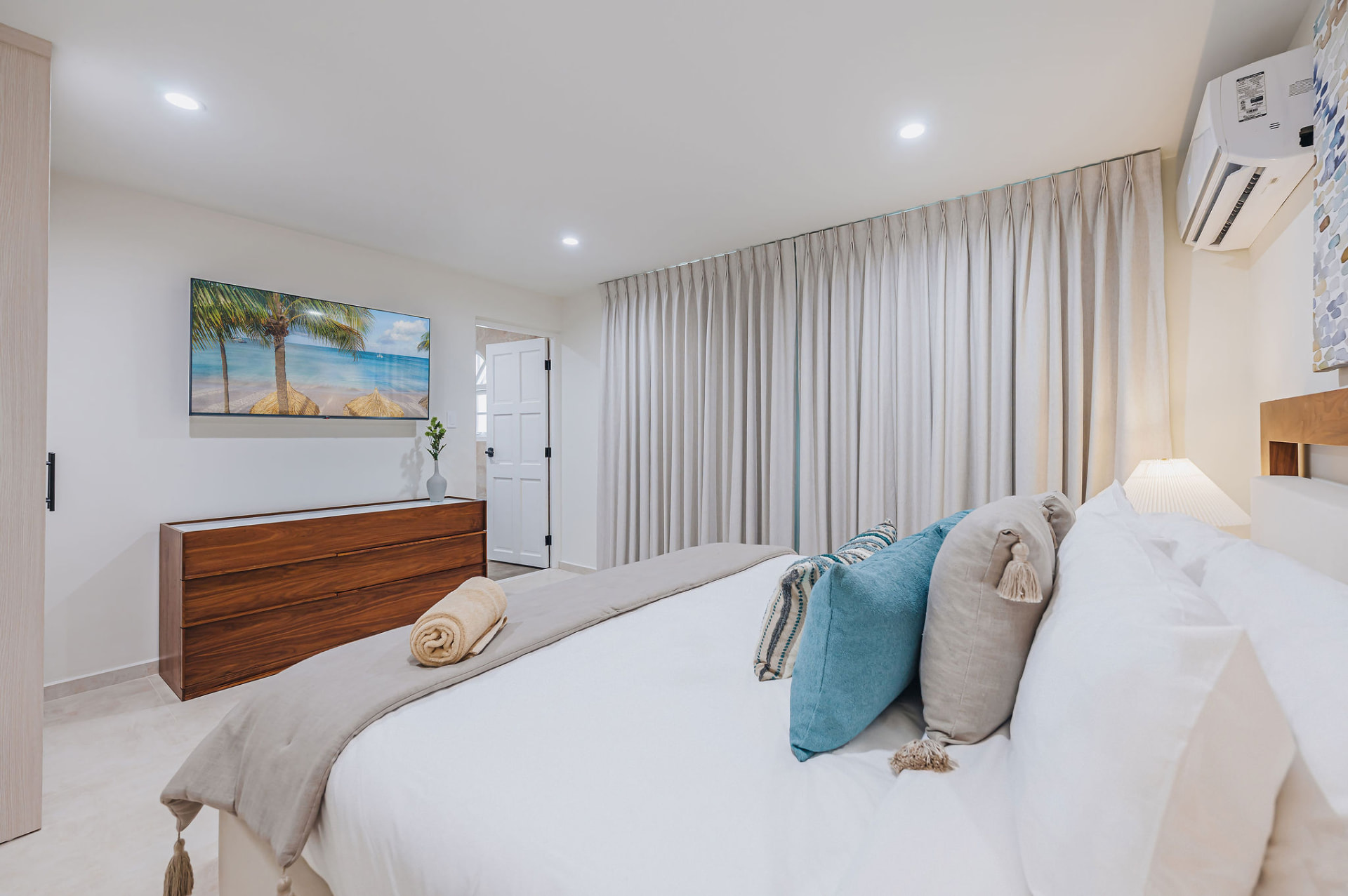 Reina del Sol · Bedrooms