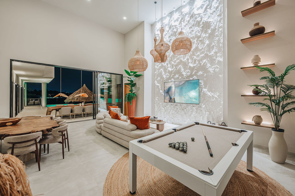 Alma · Lounge & games