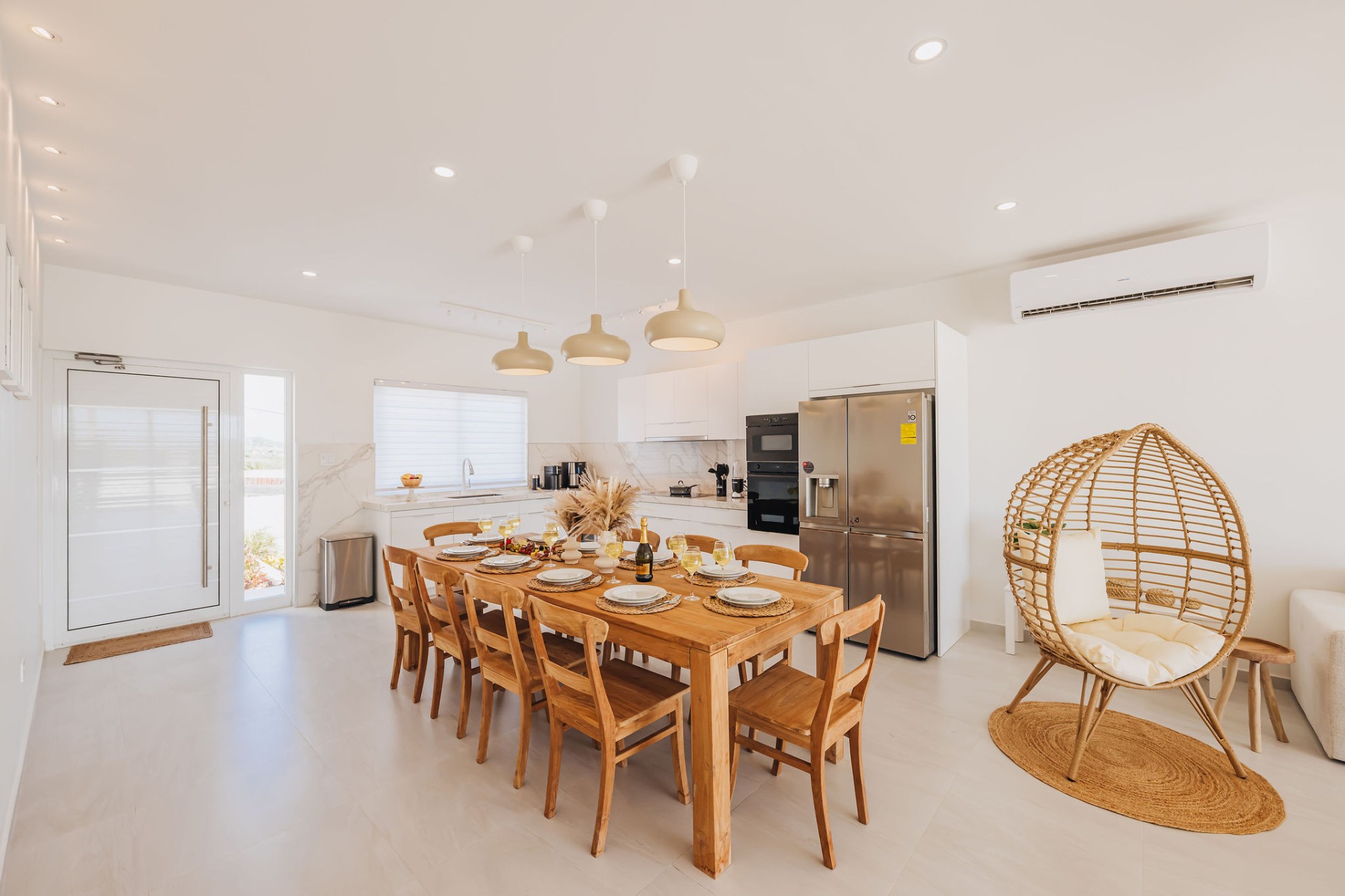 Hoya · Kitchen & dining