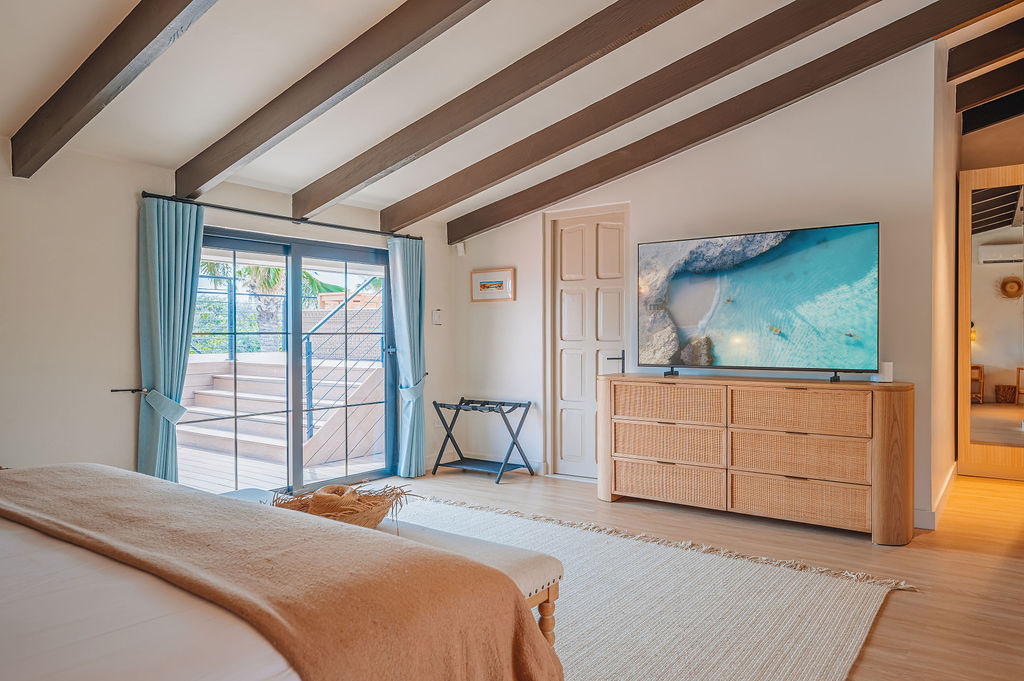 Bougainvillea · Bedrooms & suites