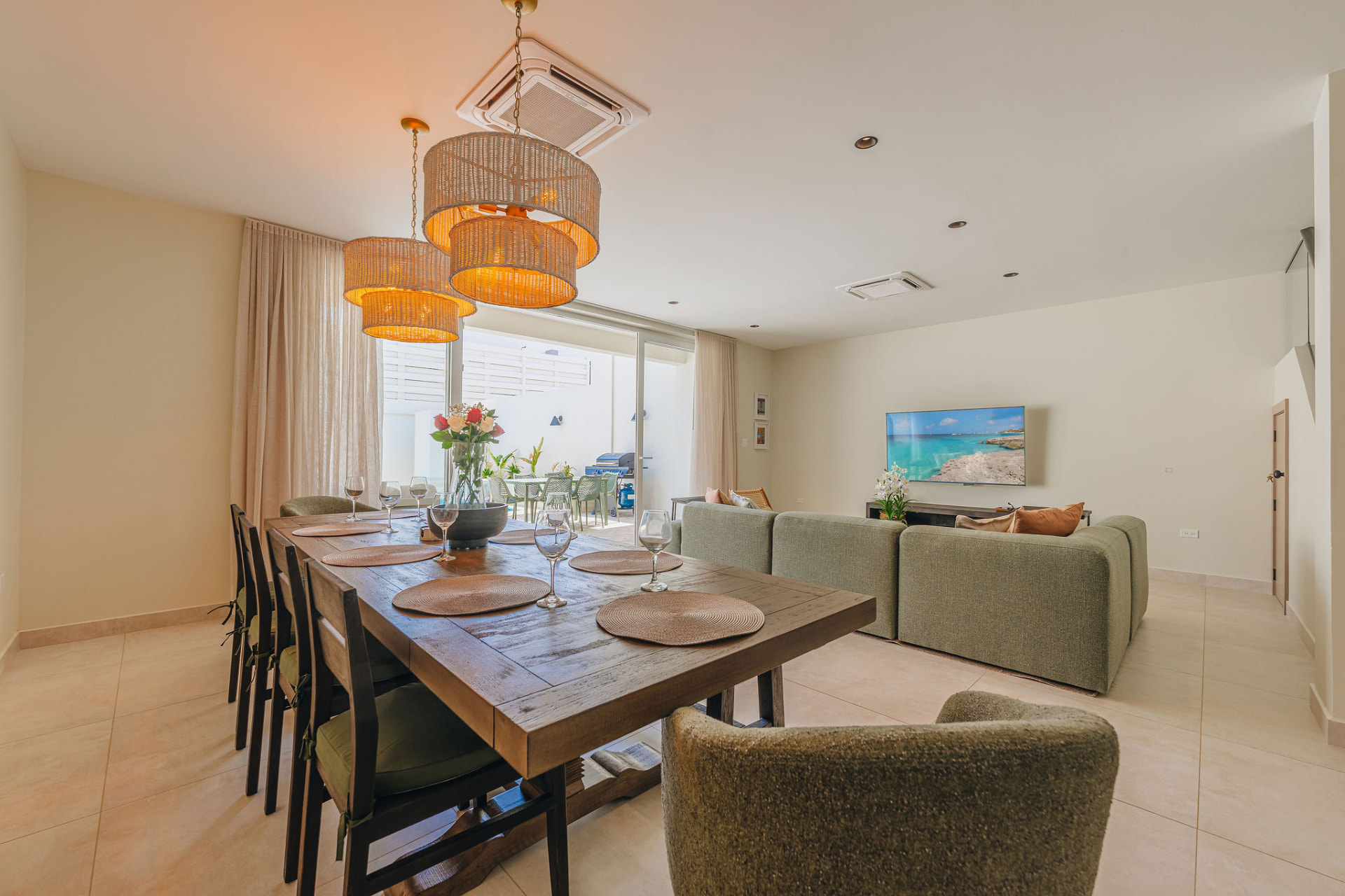 Costa Catalina · Kitchen & dining
