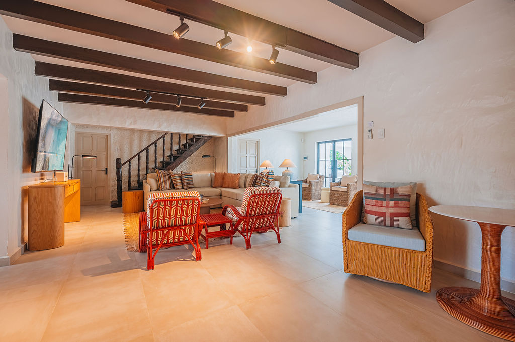 Bougainvillea · Living room
