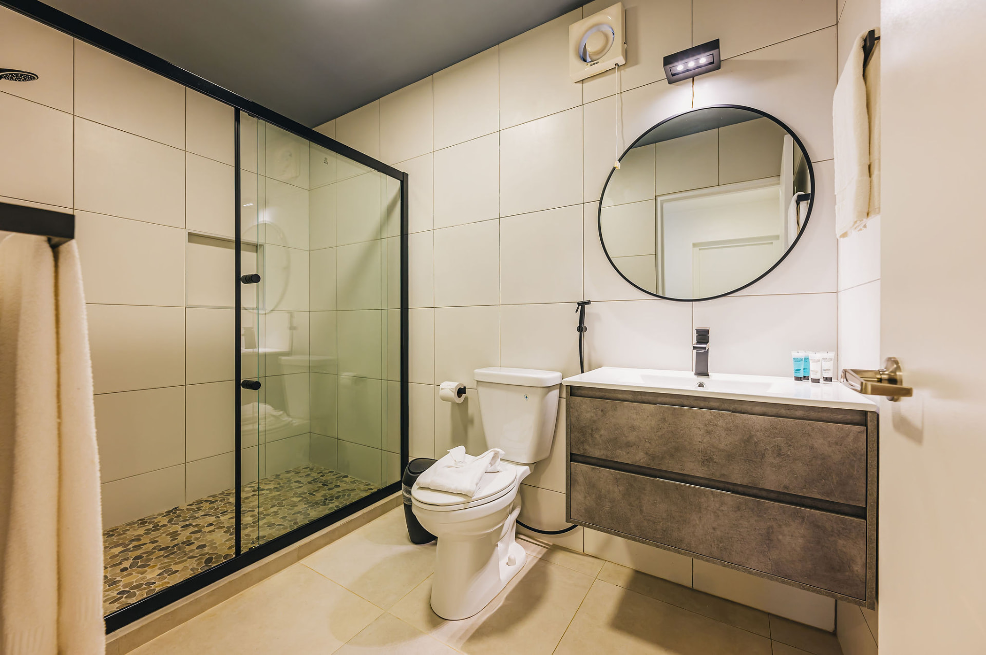 Soleia · Bathroom & laundry