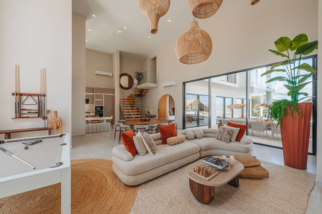 Alma · Living & dining