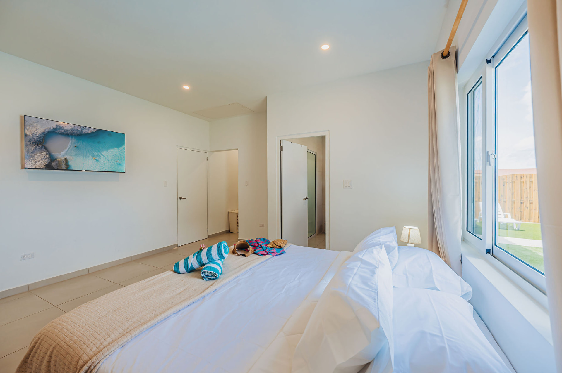 BlueBlanco · Master bedroom