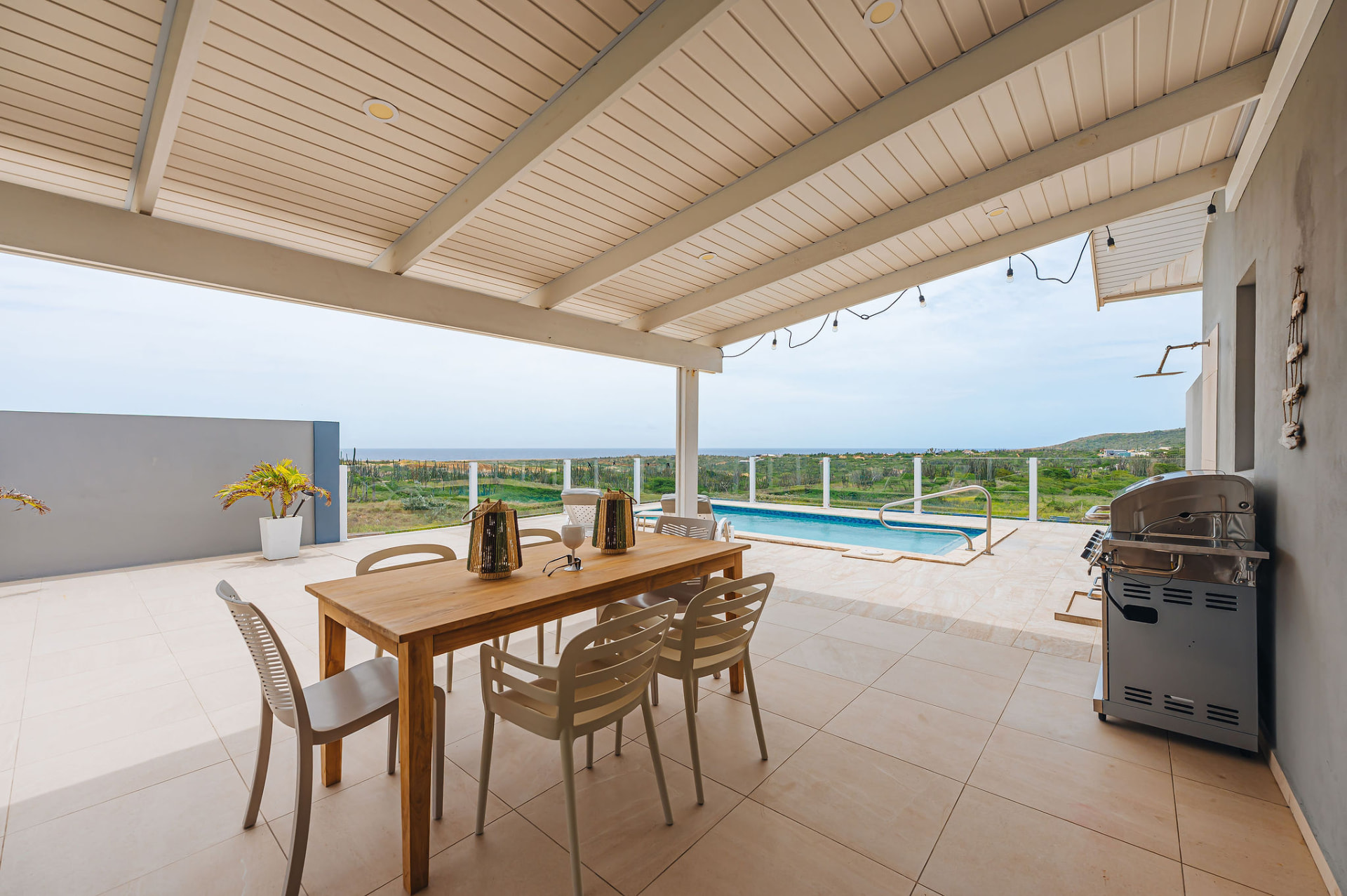 Lucemar · Outdoor dining