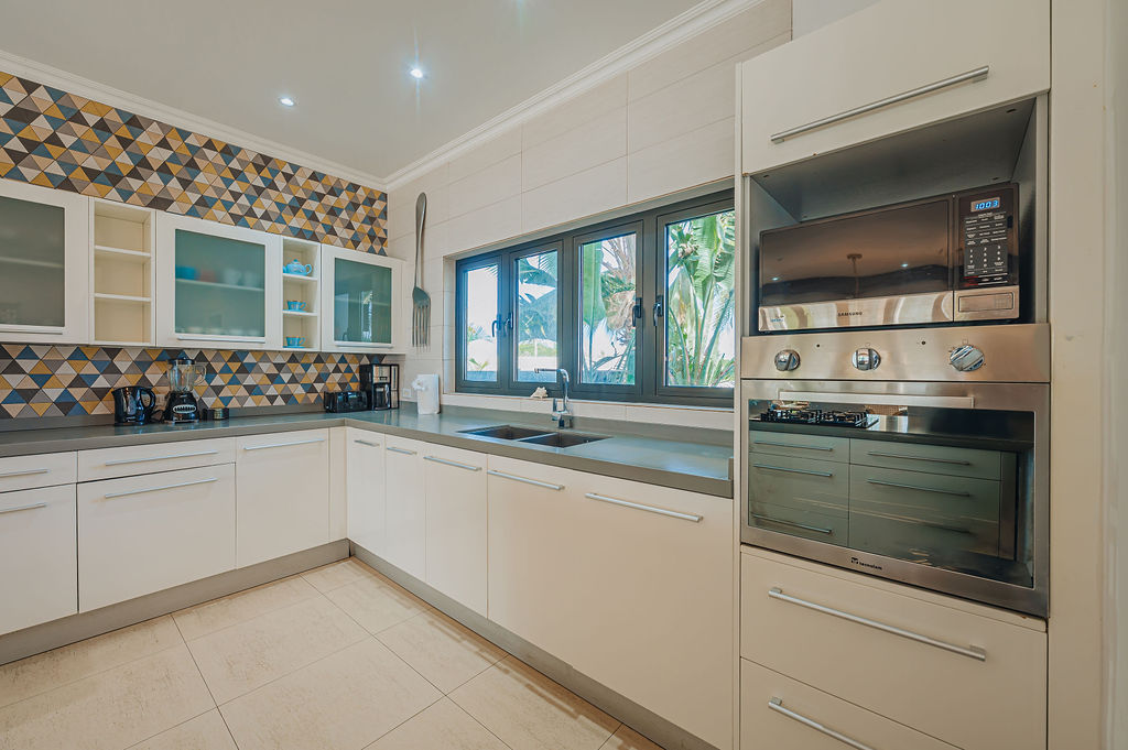 Sophie · Kitchen & dining