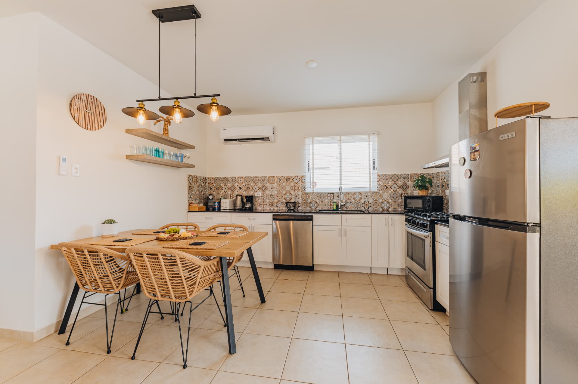 Palmitas · Kitchen & dining