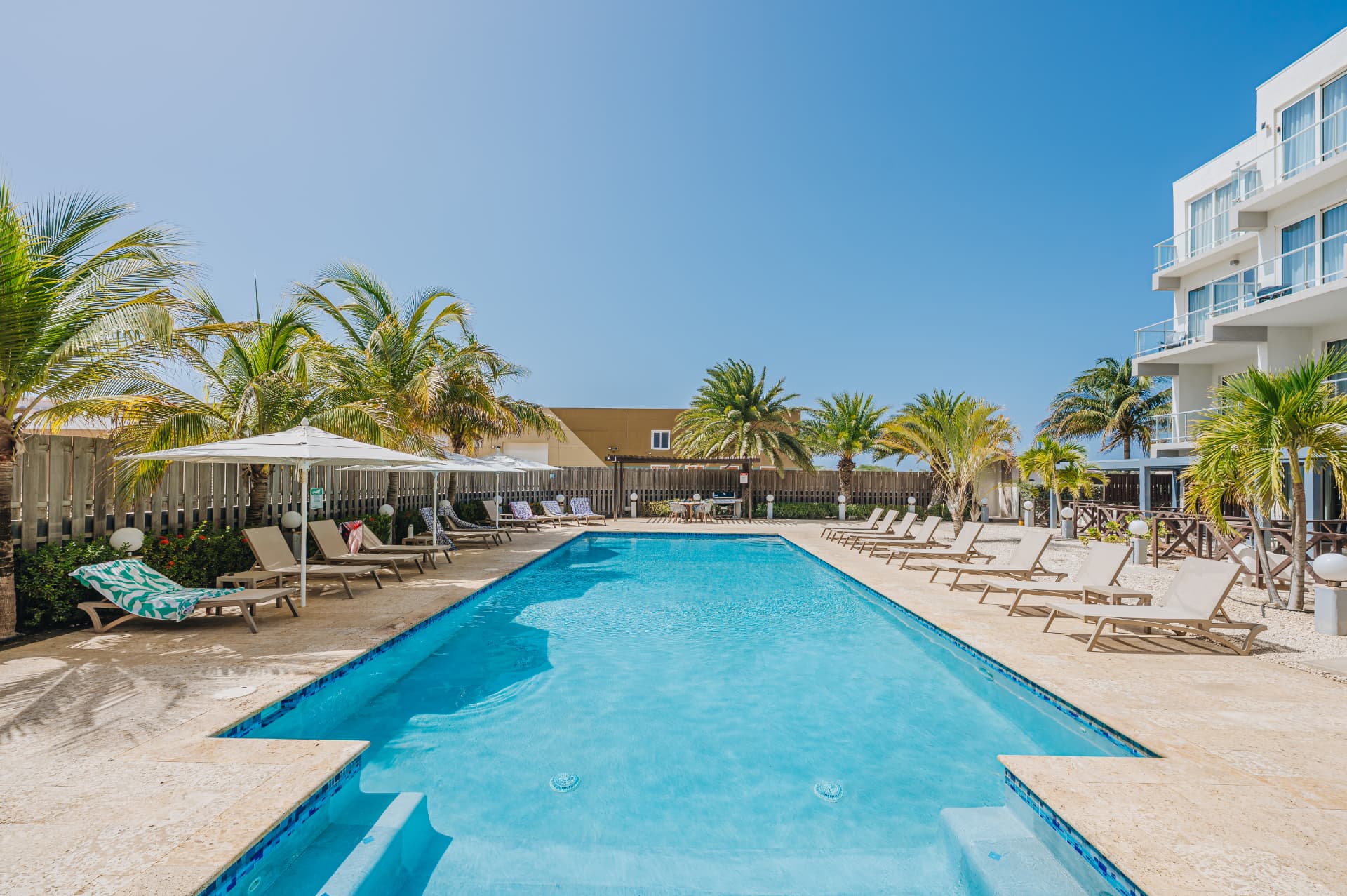 Reina del Mar · Pool area