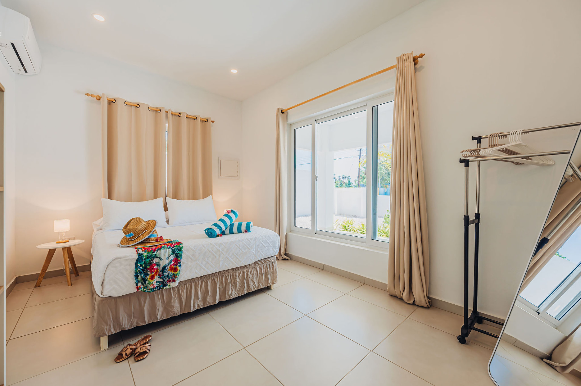 BlueBlanco · Third bedroom