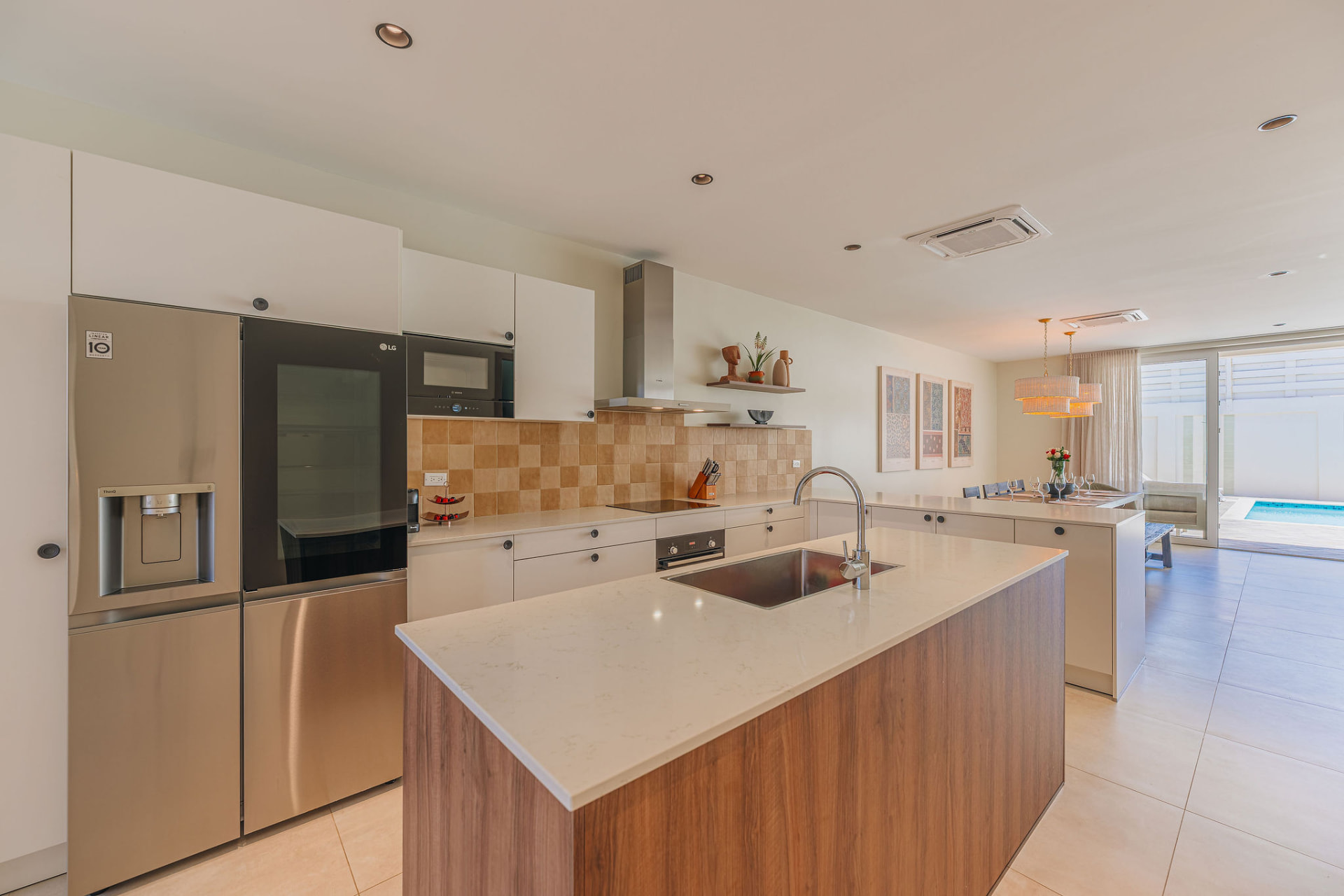 Costa Catalina · Kitchen & dining