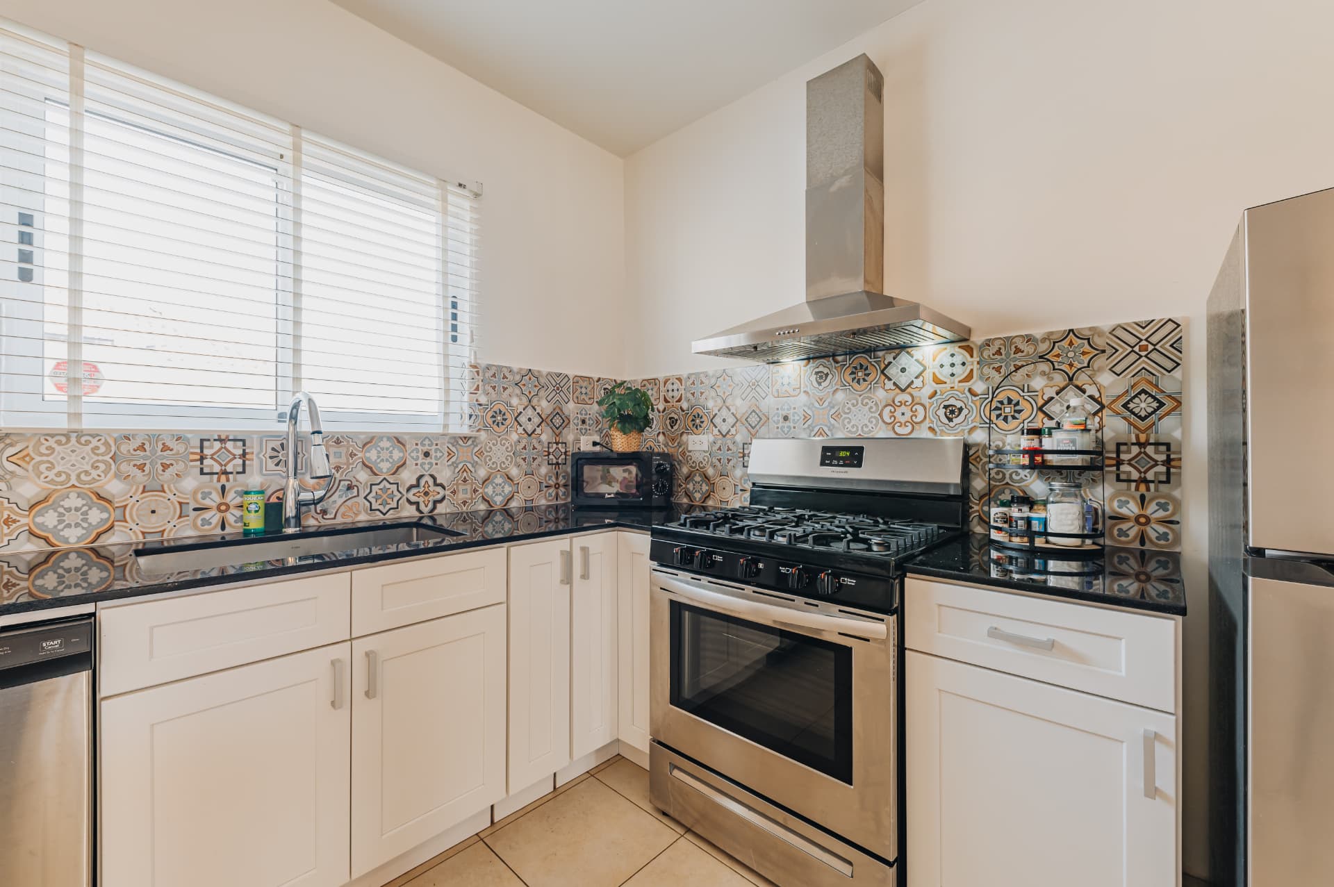 Palmitas · Kitchen & dining