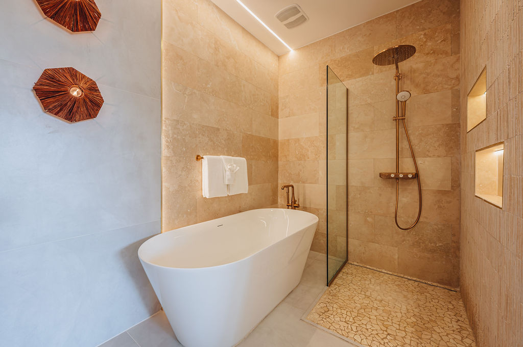 Alma · Bathrooms & spa