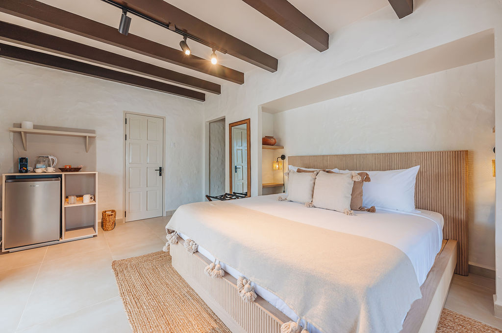 Bougainvillea · Bedrooms & suites