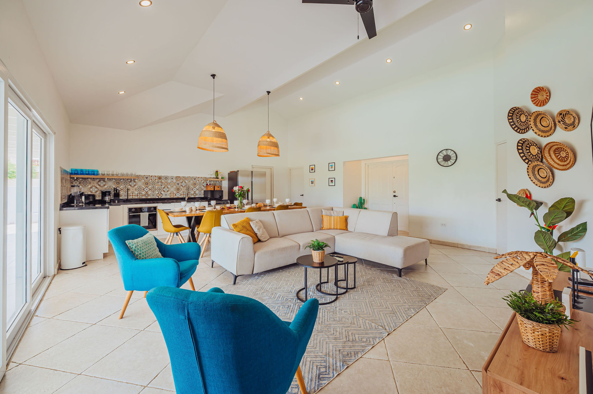 Cadushi · Living & dining