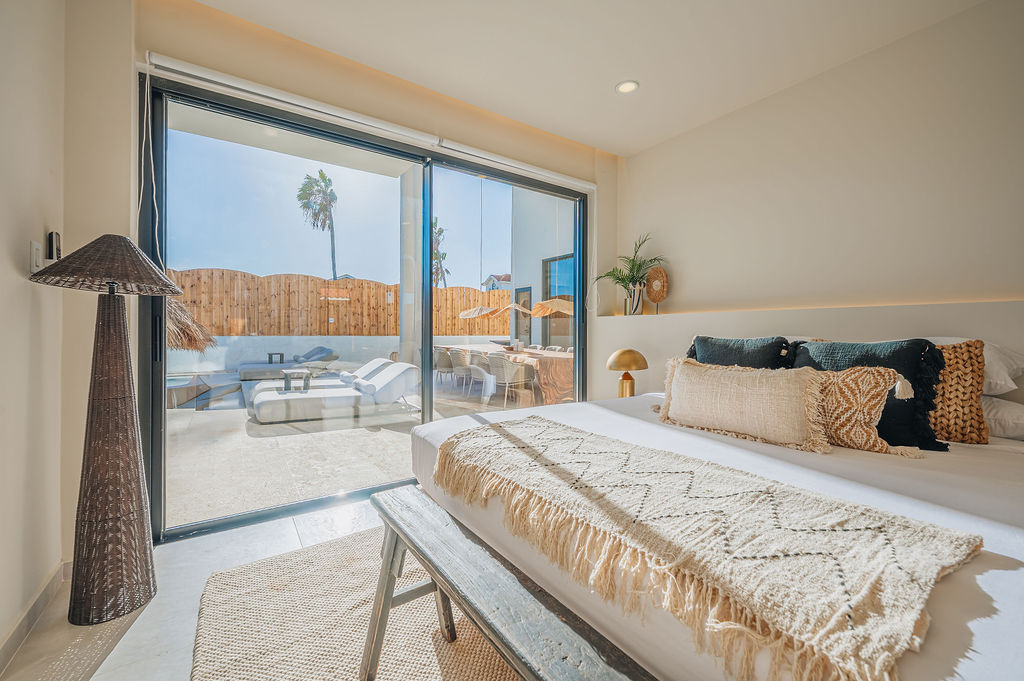 Alma · Bedrooms