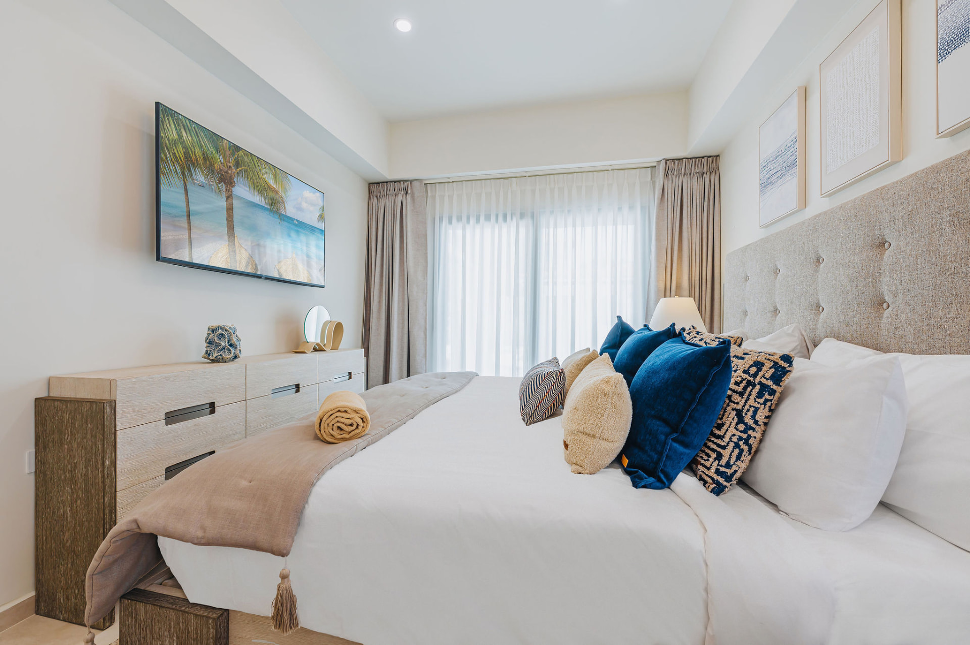 Reina del Sol · Bedrooms