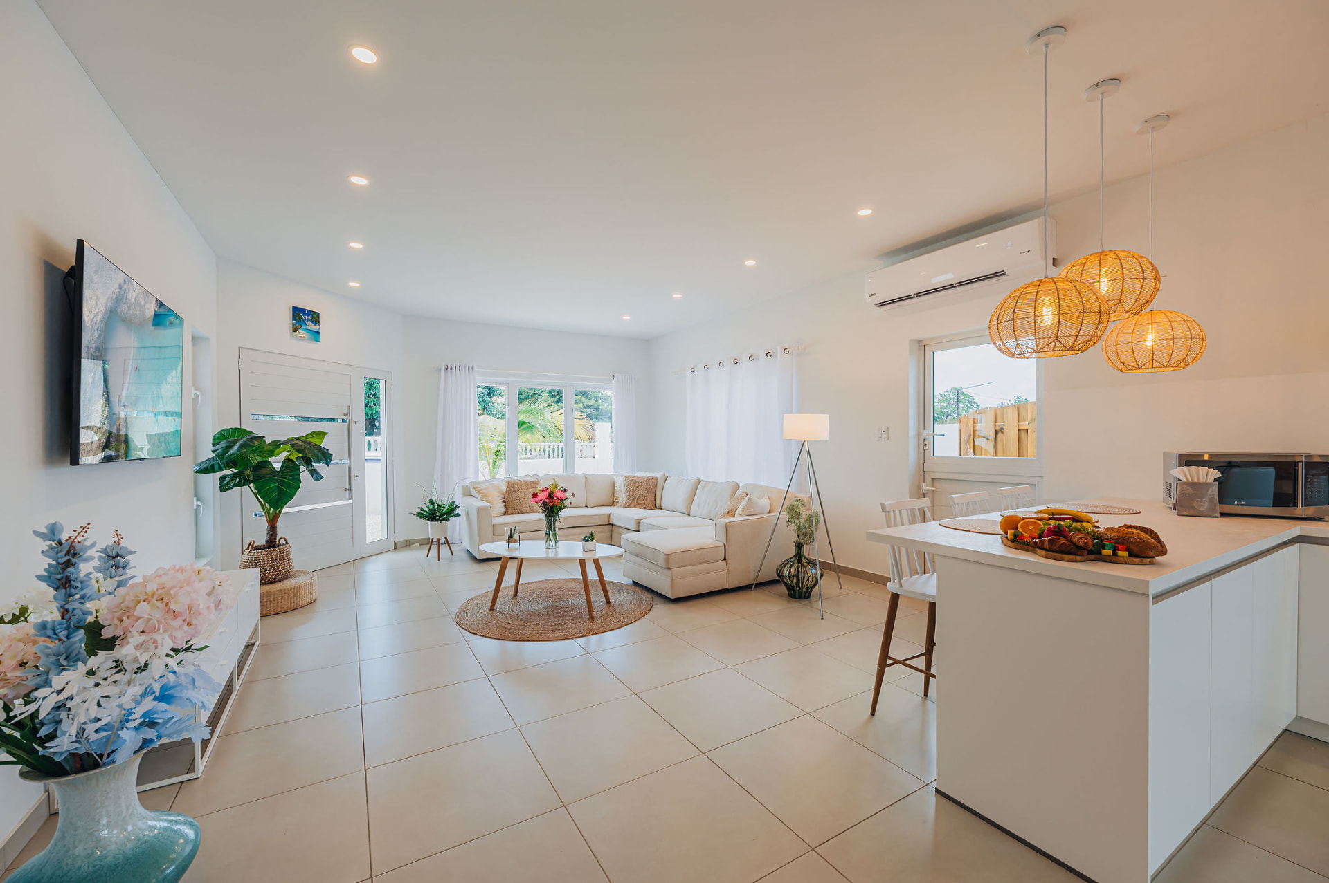 BlueBlanco · Living area