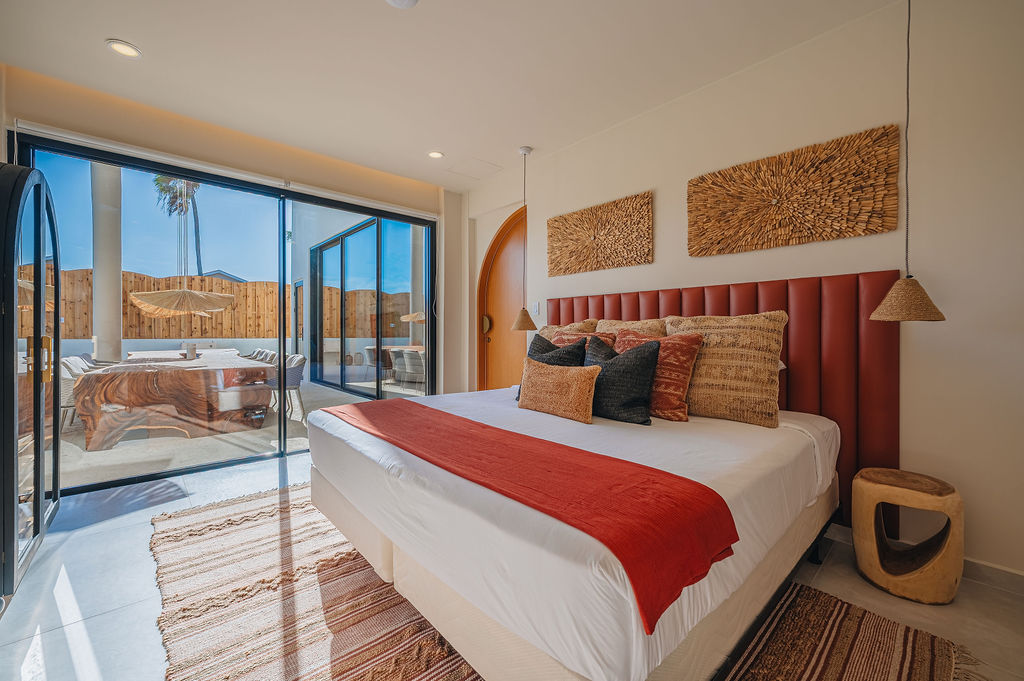 Alma · Bedrooms