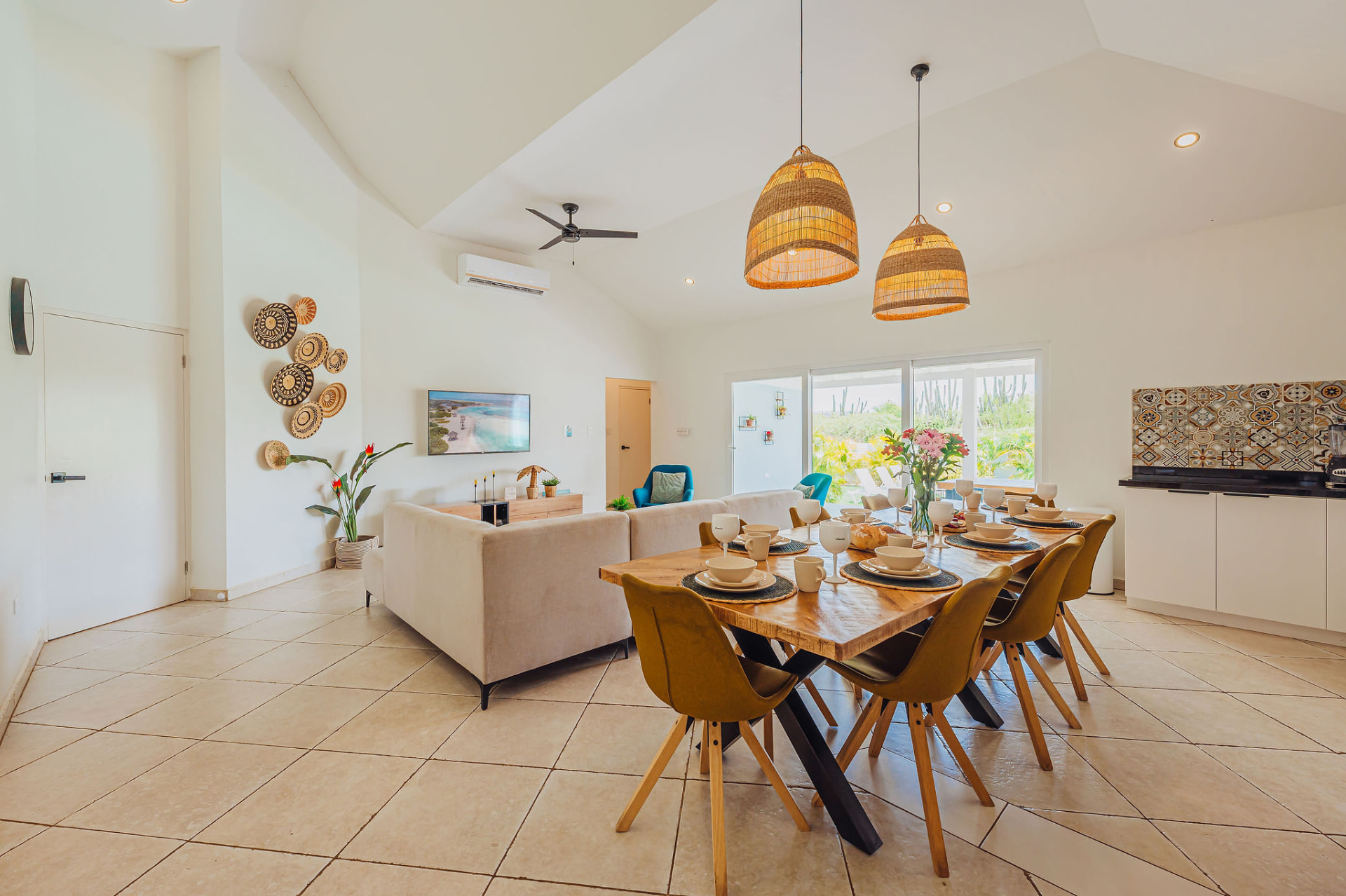 Cadushi · Kitchen & dining