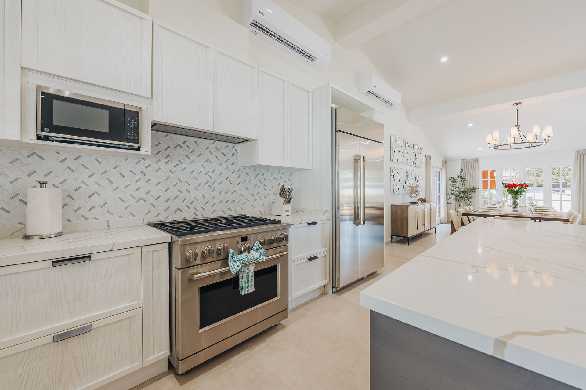 Reina del Sol · Living & dining