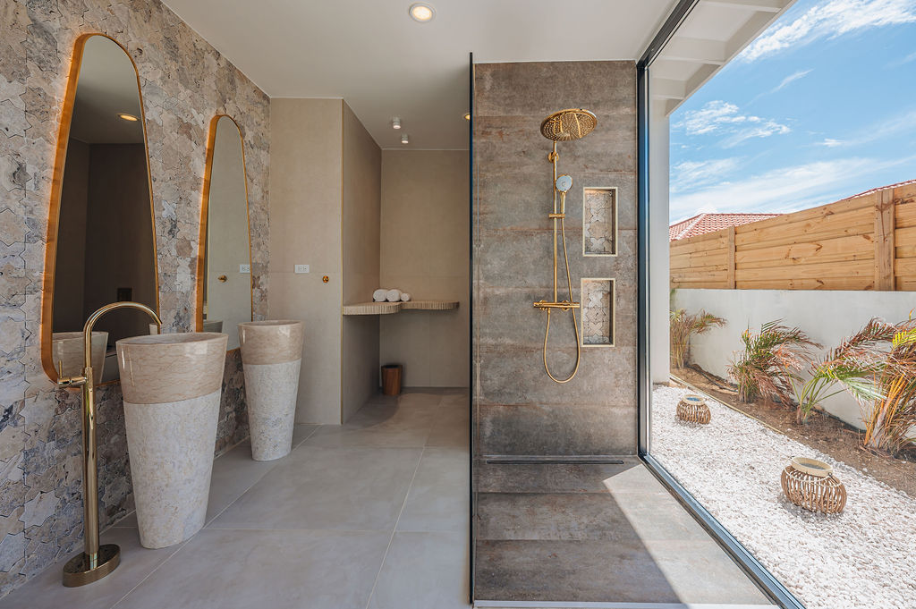 Alma · Bathrooms & spa