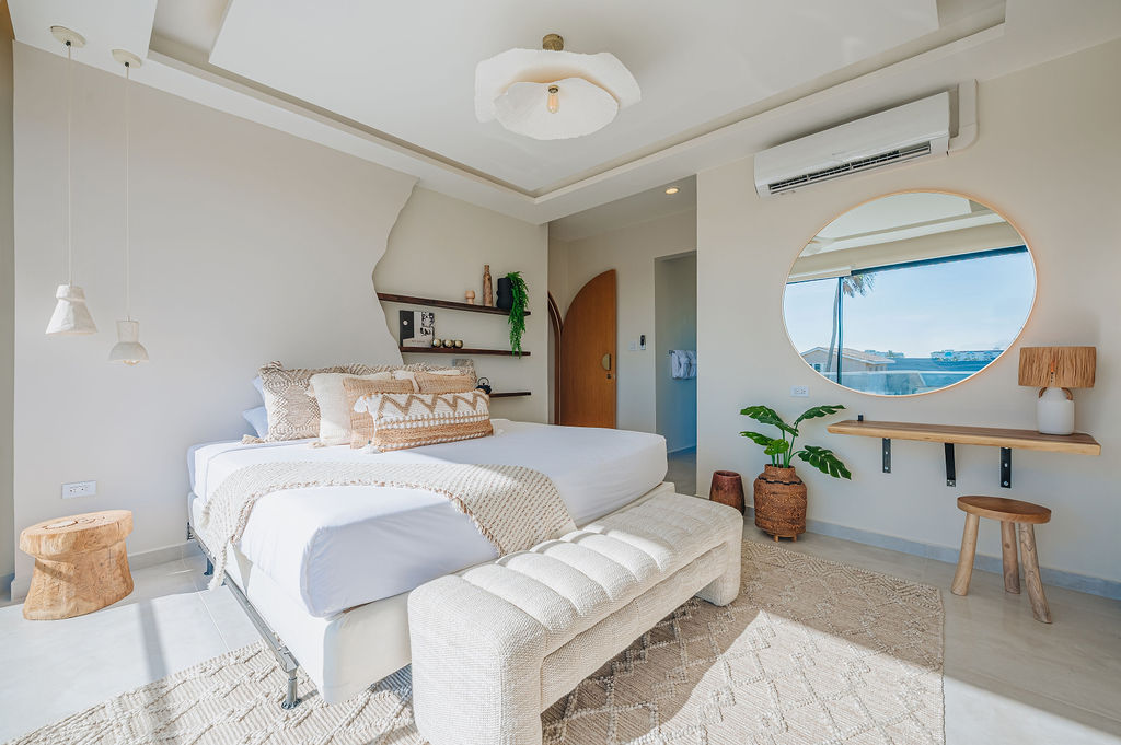 Alma · Bedrooms