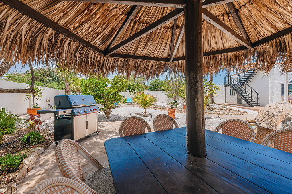 Bougainvillea · Outdoor dining & lounge
