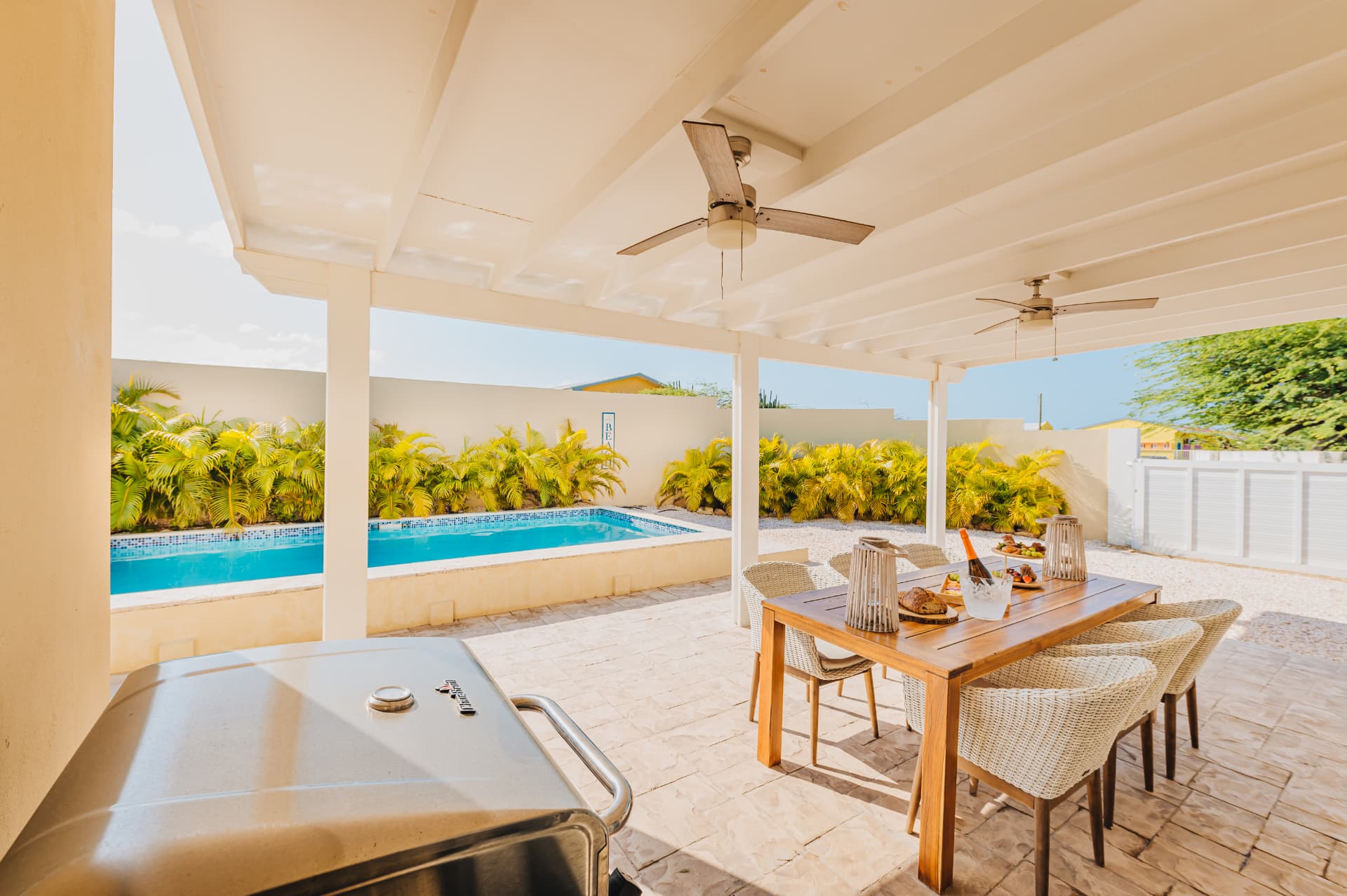 Palmitas · Outdoor & pool