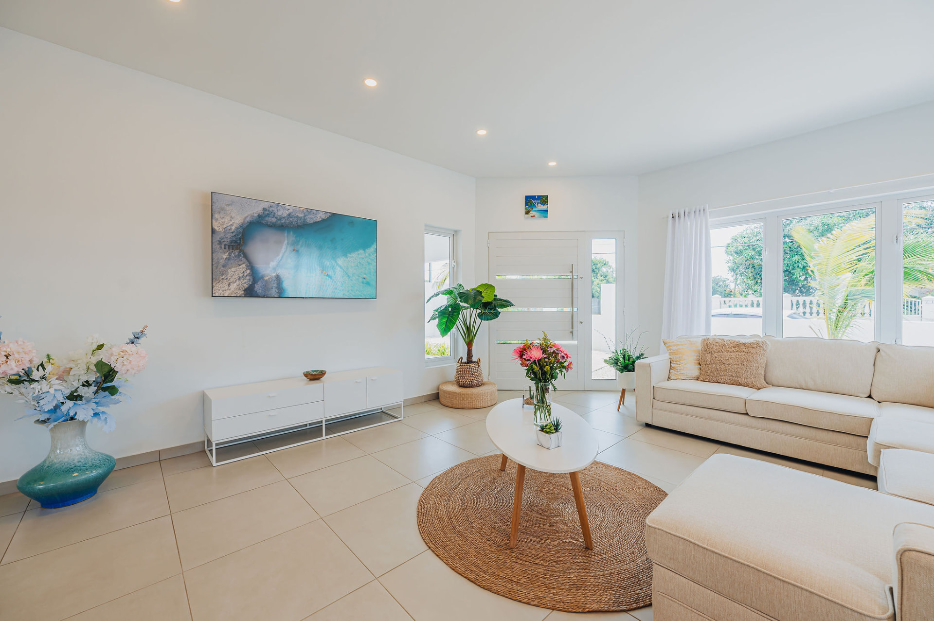 BlueBlanco · Living area