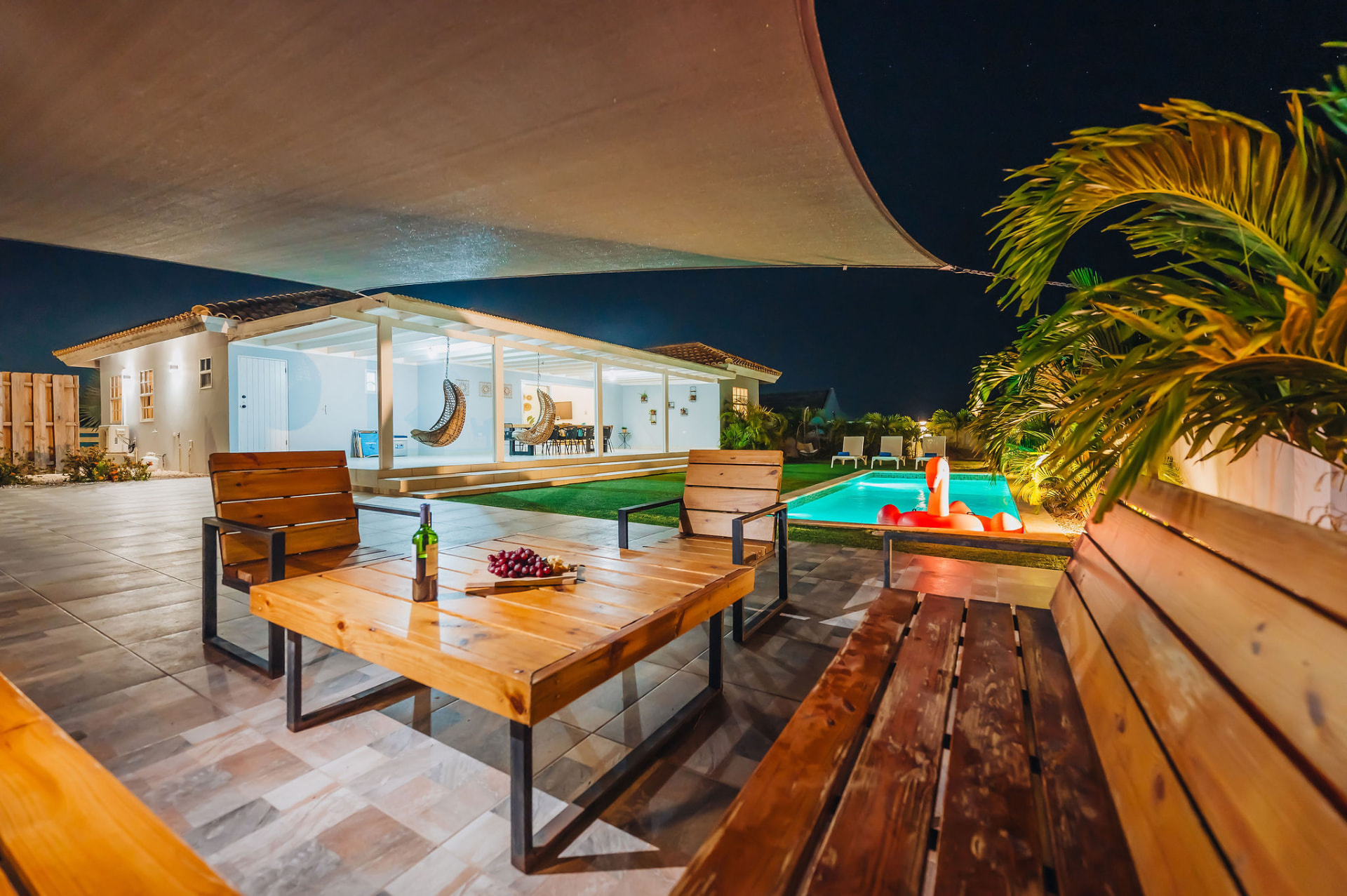 Cadushi · Outdoor & pool