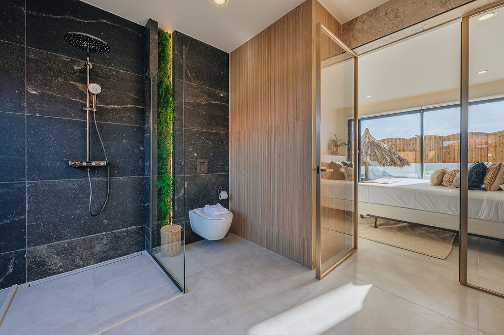 Alma · Bathrooms & spa