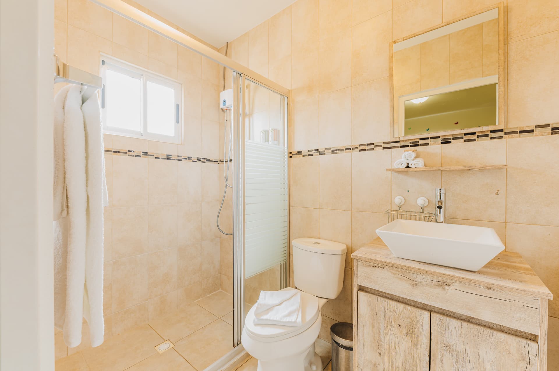 Palmitas · Bathrooms