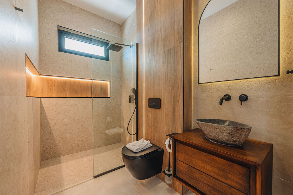 Alma · Bathrooms & spa