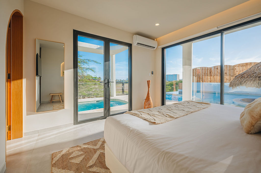 Alma · Bedrooms