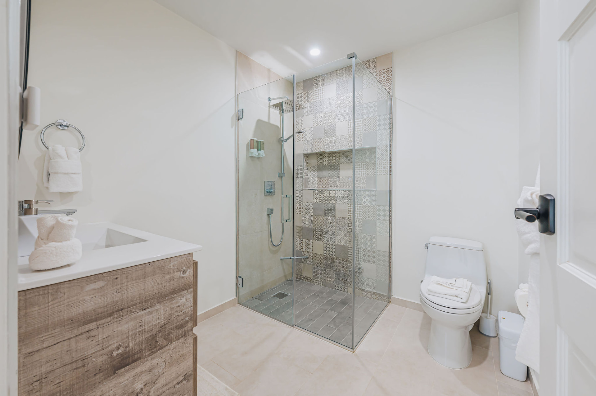 Reina del Sol · Bathrooms
