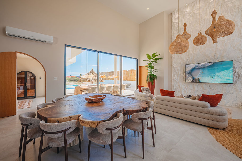 Alma · Living & dining