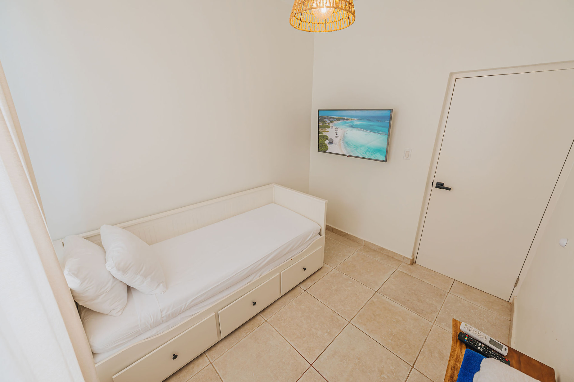 Cadushi · Fifth bedroom